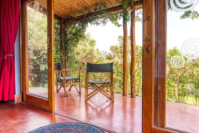 Chameleon Hill Forest Lodge Bwindi Ngoại thất bức ảnh